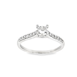 Pre Owned Platinum Diamond Solitaire Ring ZV927